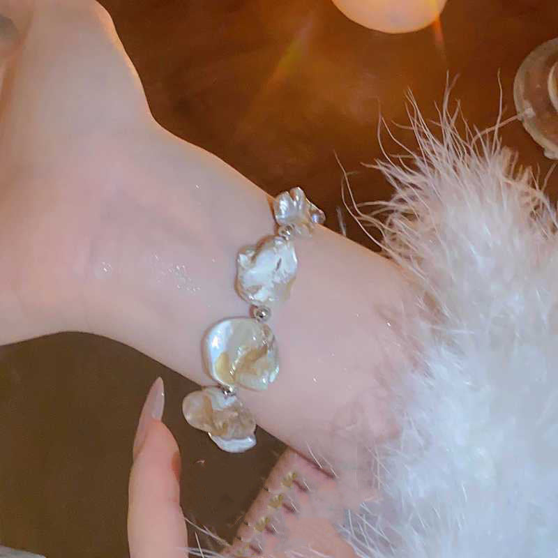 Shell irregular bracelet